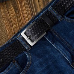 Pasek skórzany 120 CM PAOLO PERUZZI 03Z01120 czarny. Czarne paski męskie Paolo Peruzzi, bez wzorów, z materiału, klasyczne. Za 59.00 zł.