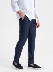 Spodnie męskie klasyczne chino SLIM FIT - granatowe V1 - Rozmiar: XXL. Niebieskie eleganckie spodnie męskie Ombre Clothing, bez wzorów, z poliesteru, klasyczne. W wyprzedaży za 149.99 zł.