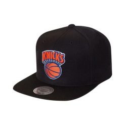 Czapka New York Knicks. Czarne czapki męskie Mitchell & Ness, bez wzorów, sportowe. Za 218.50 zł.