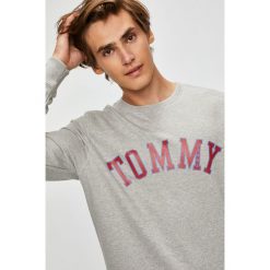Tommy Jeans - Bluza. Bluzy nierozpinane męskie marki Tommy Jeans. W wyprzedaży za 219.90 zł.