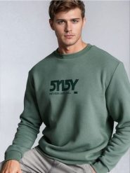 Bluza crewneck z napisem - zielony. Zielone bluzy nierozpinane męskie Sinsay, l, bez wzorów, bez ramiączek, bez kaptura. Za 39.99 zł.