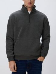 Bluza z wysoką stójką - jasny zielony. Zielone bluzy nierozpinane męskie Reserved, l, bez wzorów, z dzianiny, bez ramiączek, bez kaptura. Za 139.99 zł.