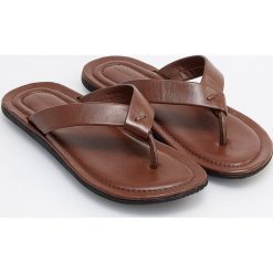 Skórzane japonki - Brązowy. Klapki i japonki męskie marki Reserved. Za 139.99 zł.
