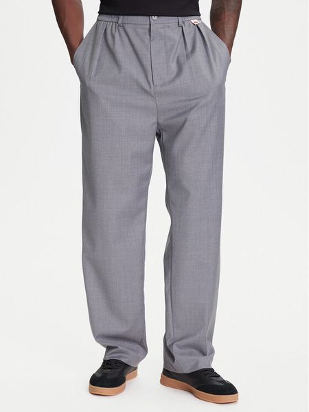 Kappa Spodnie materiałowe 62131TW Szary Regular Fit. Szare spodnie na co dzień męskie Kappa, bez wzorów, z materiału. Za 1,379.00 zł.