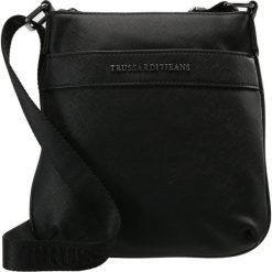 Trussardi Jeans SAFFIANO CROSSBODY FLAP Torba na ramię black. Torby męskie na ramię TRUSSARDI JEANS. Za 359.00 zł.