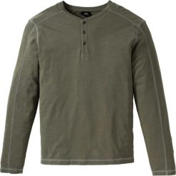 Shirt z bawełny pique, z długim rękawem i plisą guzikową Regular Fit bonprix ciemnooliwkowy. Koszulki męskie z długim rękawem marki bonprix. Za 49.99 zł.