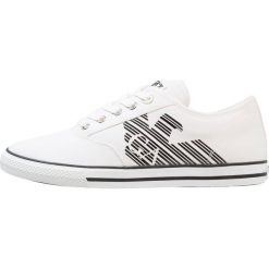 EA7 Emporio Armani CULT VINTAGE Sneakersy niskie bianco. Buty sportowe na co dzień męskie marki EA7 Emporio Armani. W wyprzedaży za 423.20 zł.
