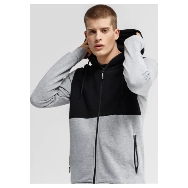 Umbro Bluza Rozpinana Z Kapturem Pielavesi , szary, rozmiar M. Szare bluzy rozpinane męskie Umbro, m, bez wzorów, z bawełny, z kapturem. W wyprzedaży za 103.99 zł.